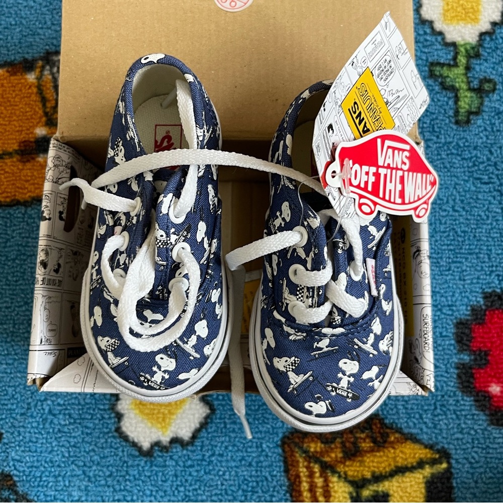 Peanuts vans size 4.5C